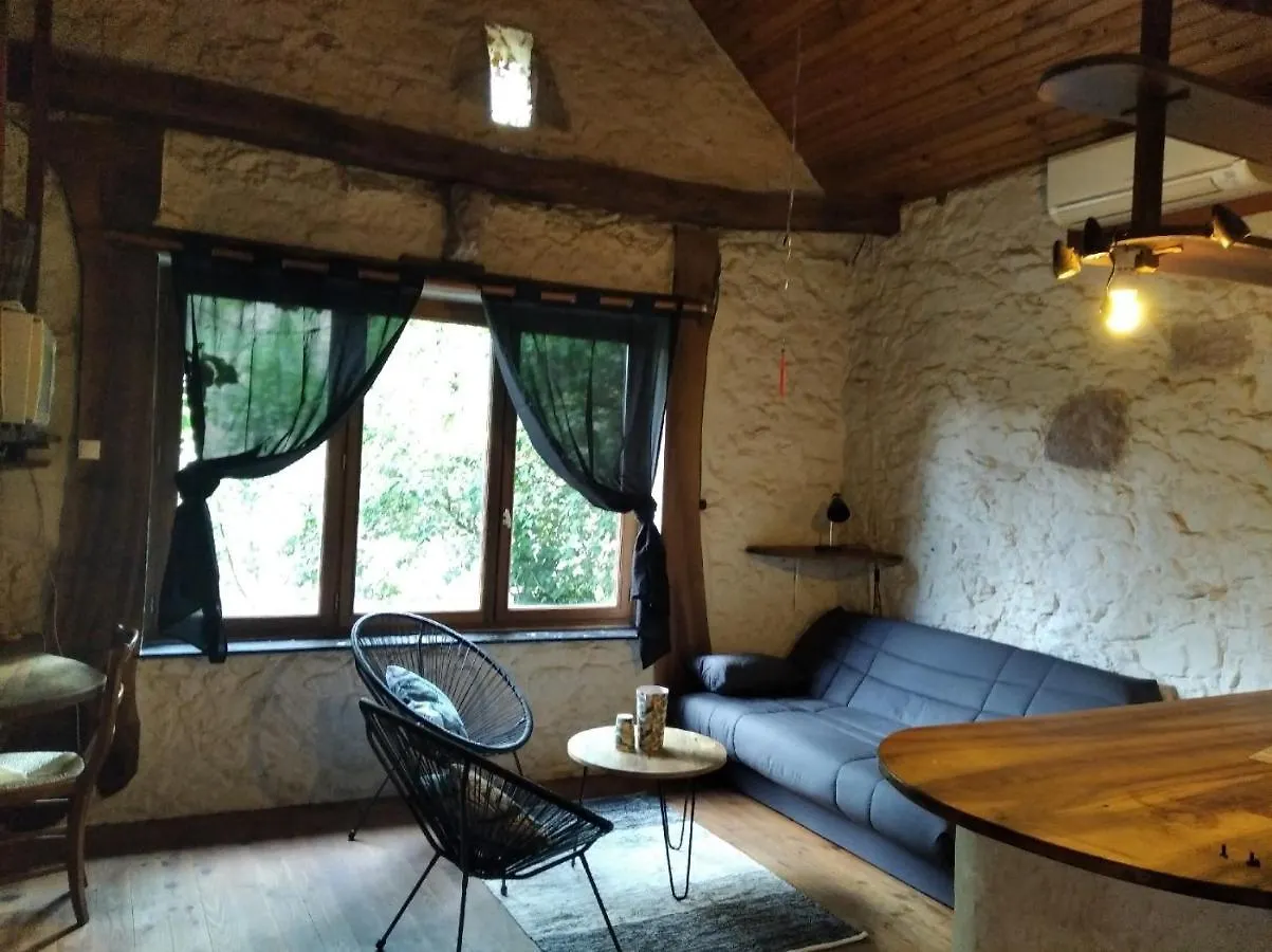 Grange Renovee En Pleine Nature Valady بيت للعطل